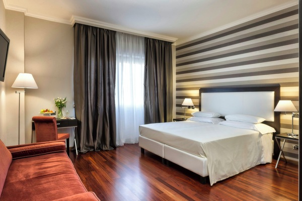 Quarto premium | Frigobar, cofres nos quartos, escrivaninha, quartos à prova de som