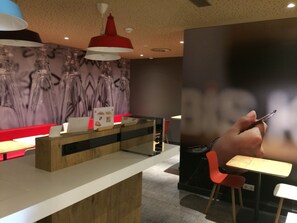 Daily continental breakfast (EUR 9 per person)