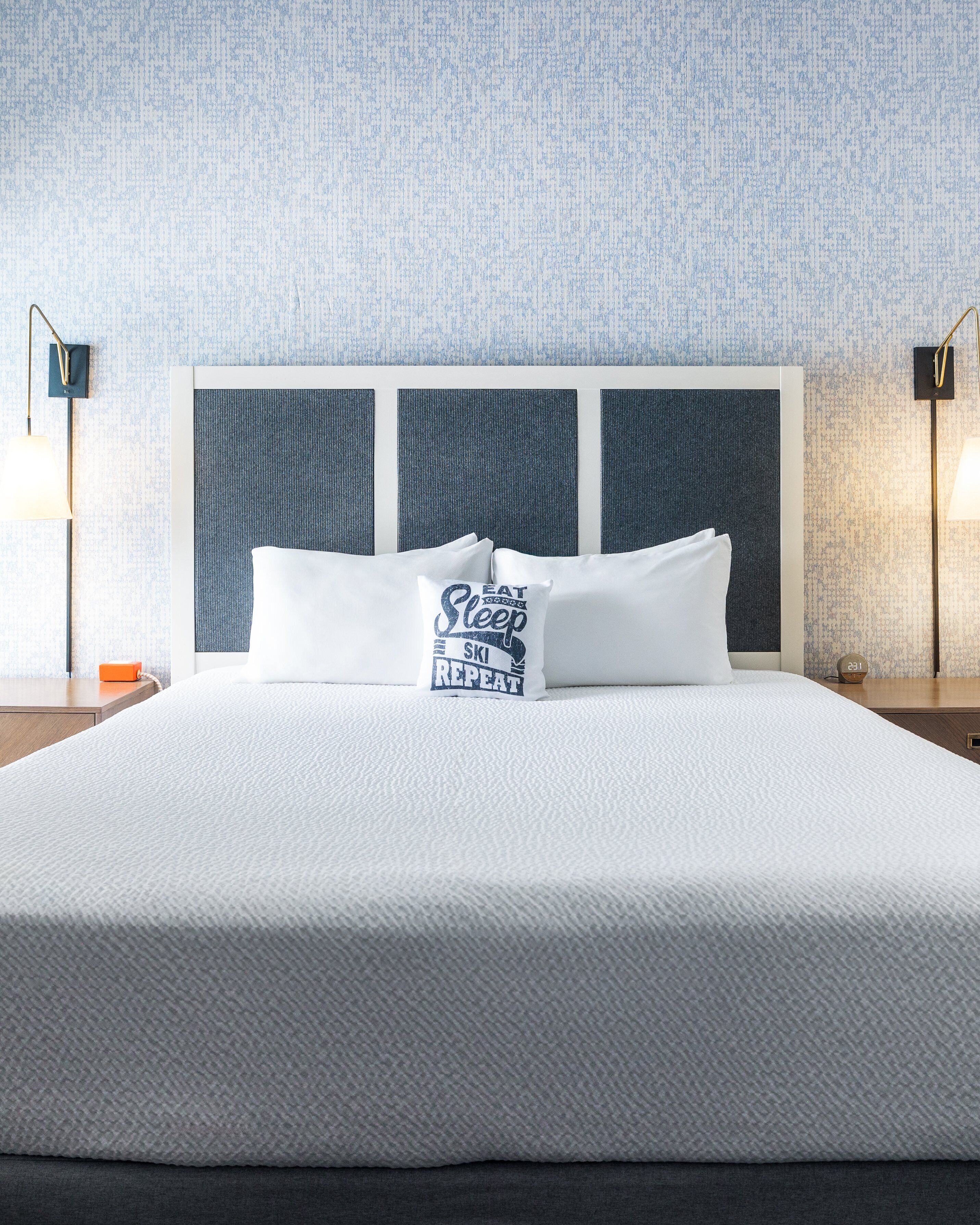 1 bedroom, egyptian cotton sheets, premium bedding, pillow-top beds