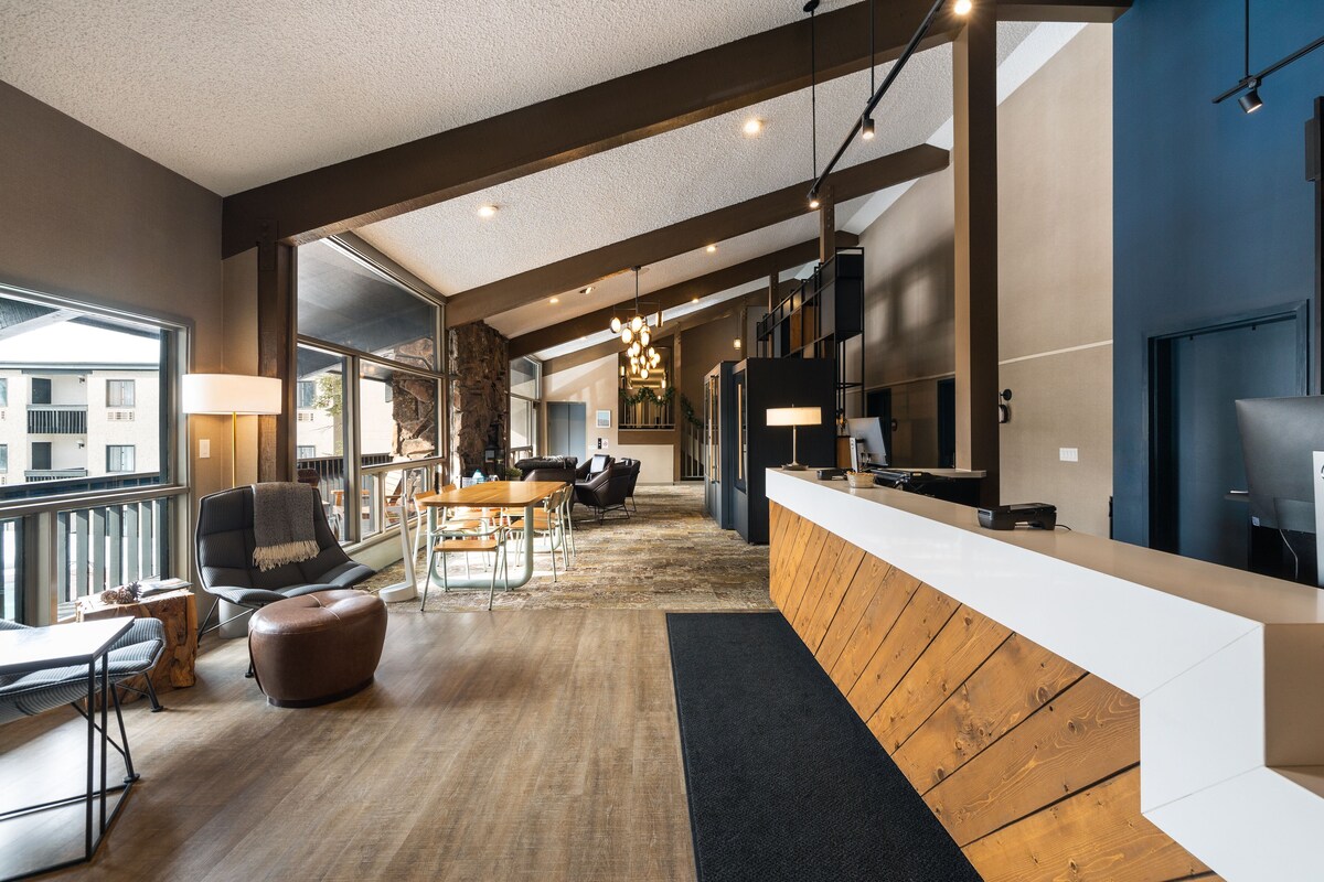 Steamboat Ski in Ski out hotel: Gravity Haus corridor