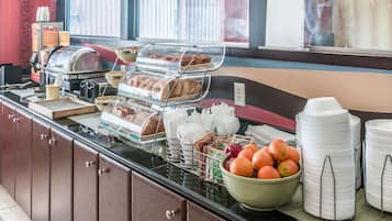 Free daily continental breakfast