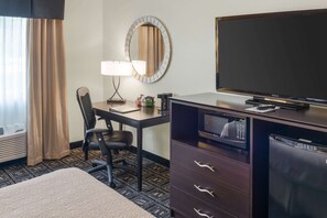 Standardzimmer, 1 King-Bett, Nichtraucher | Bügeleisen/Bügelbrett, kostenloses WLAN, Bettwäsche