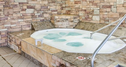 Quality Inn & Suites Mankato East