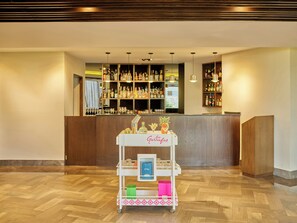 2 restaurants; breakfast, lunch, dinner, and brunch served - Fiesta Americana Reforma (Mexico City)