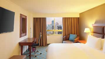 Ropa de cama de alta calidad, cubrecamas y minibar