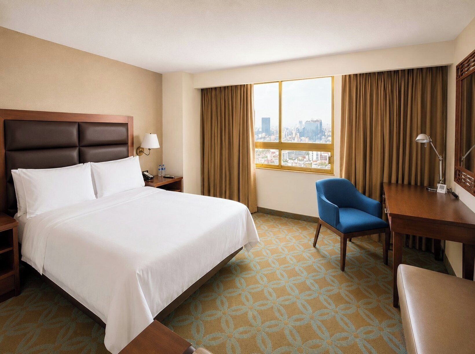 Studio, 1 Double Bed | Premium bedding, down comforters, minibar, in-room safe