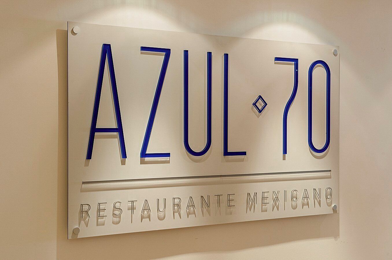 2 restaurants, breakfast, lunch, dinner served; mexican cuisine