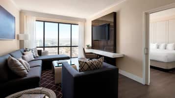 Club Suite, 1 King Bed with Sofa bed | Living area | 55-inch flat-screen TV with cable channels, Smart TV, Netflix