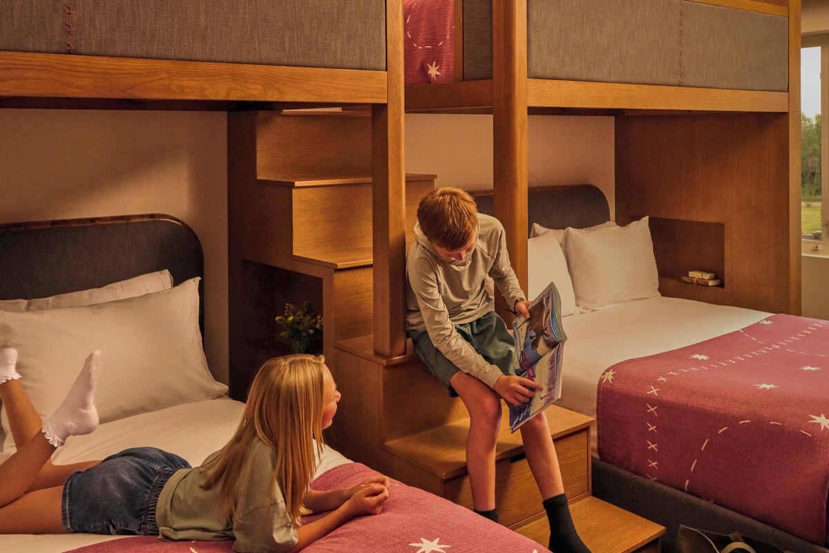 Room (Elk Bunk) | Premium bedding, in-room safe, desk, laptop workspace