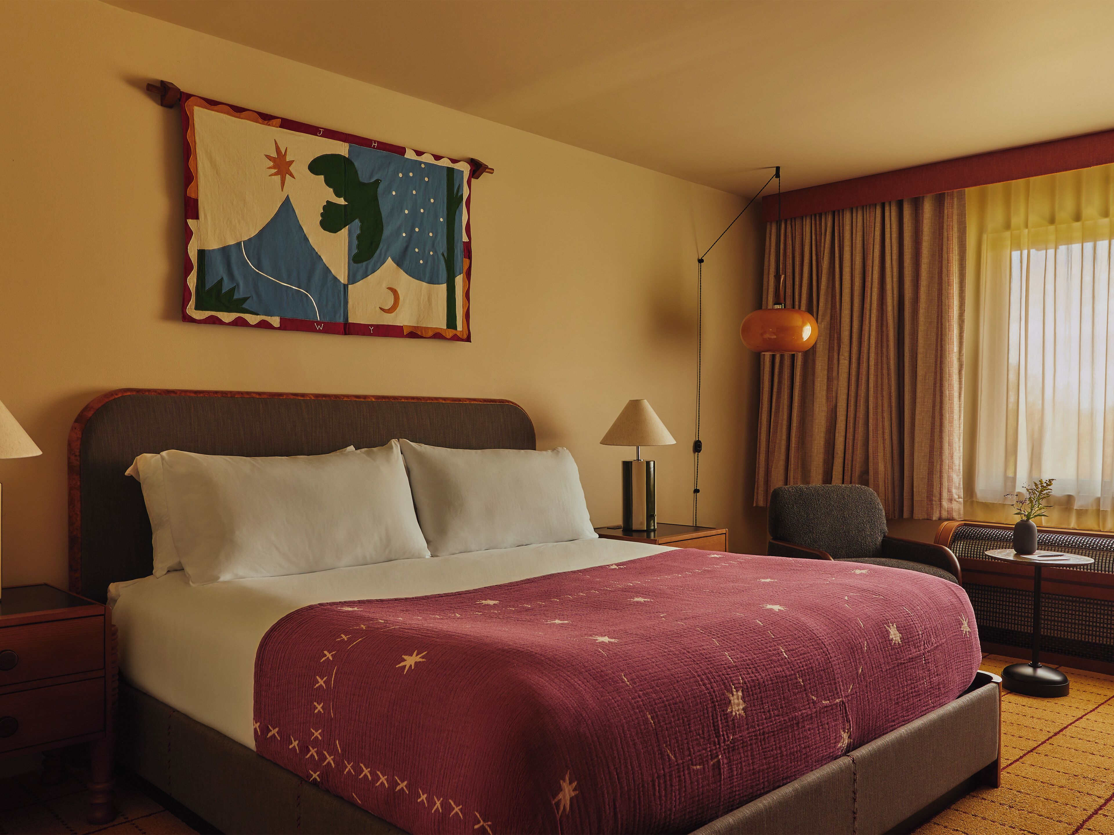Premium bedding, in-room safe, desk, laptop workspace