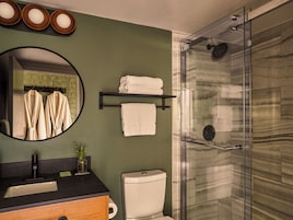 Free toiletries, hair dryer, bathrobes, towels