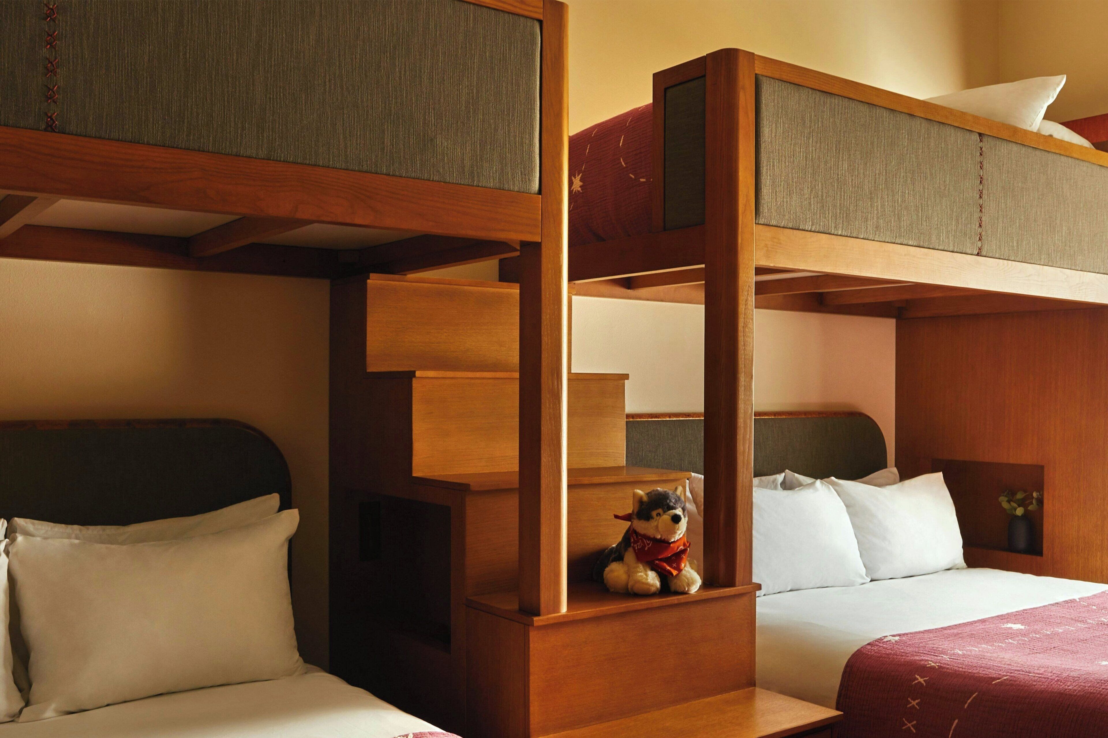 Premium bedding, in-room safe, desk, laptop workspace