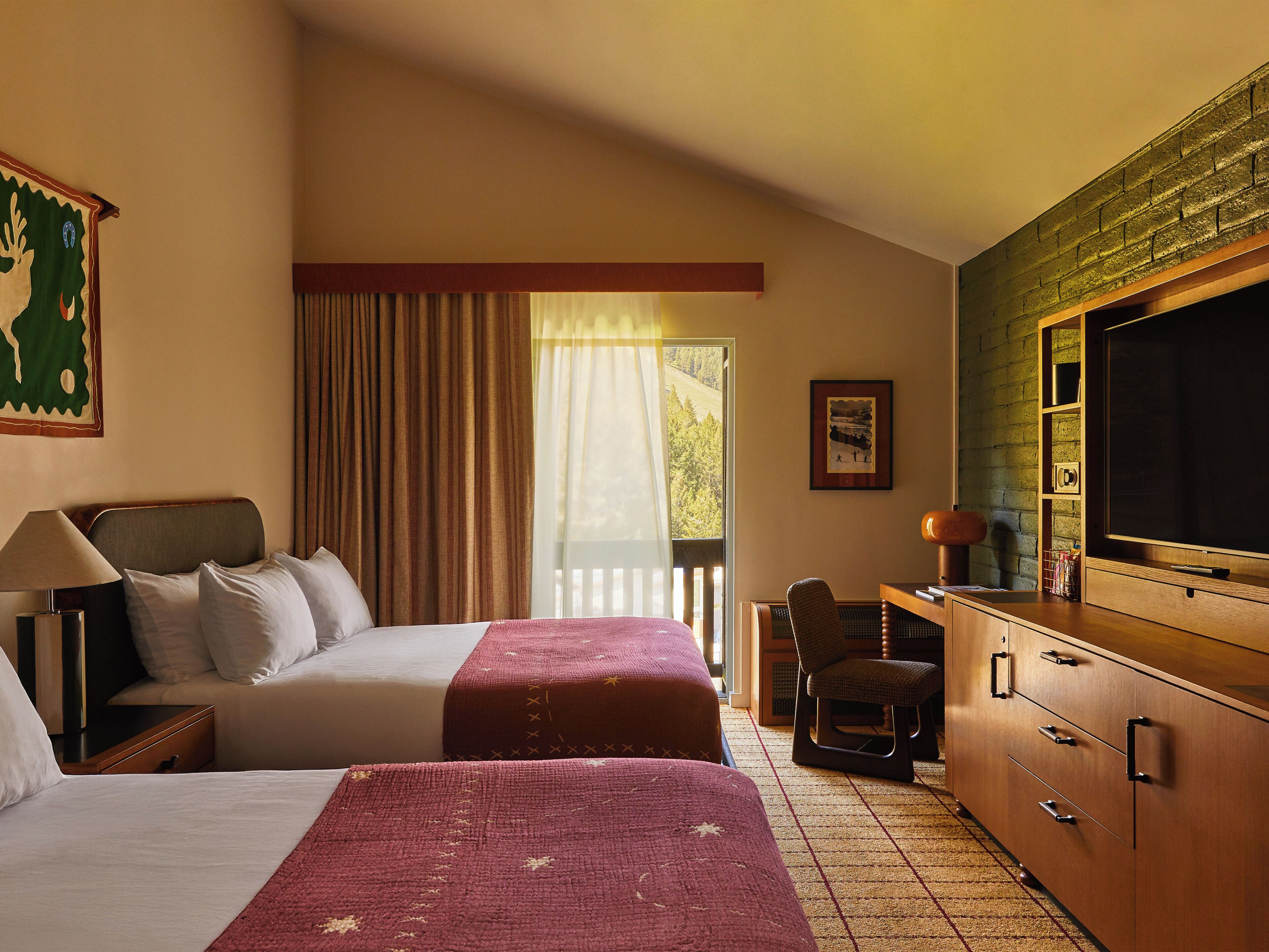 Room, 2 Queen Beds, Balcony