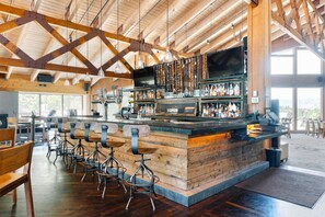 Breakfast, lunch, dinner served; American cuisine, pool views