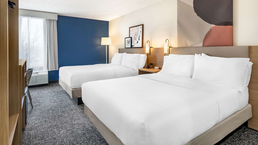Spark by Hilton Roanoke Airport