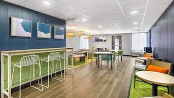 Desayuno continental gratuito y diario