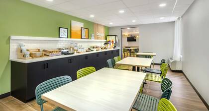 Spark by Hilton Roanoke Airport