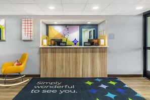 Reception - Spark by Hilton Roanoke Airport (Roanoke)