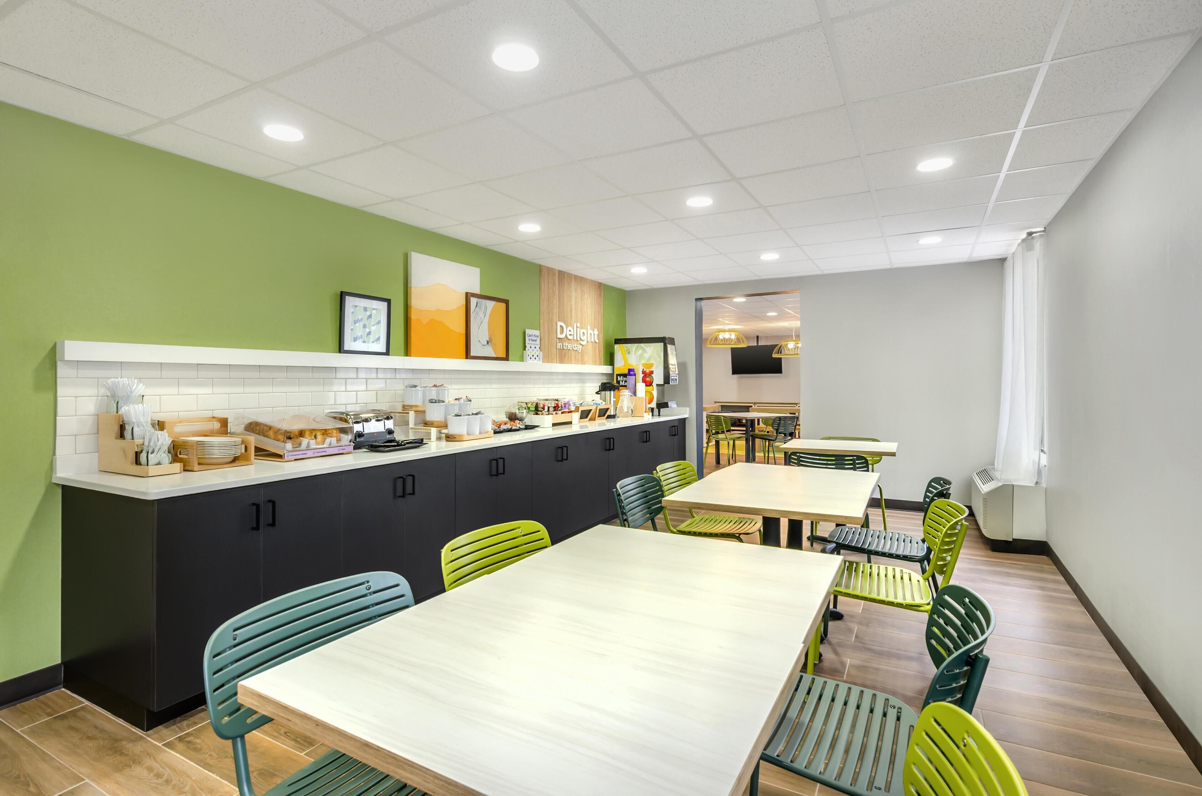 فطور أوروبي مجانًا يوميًا