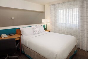 1 bedroom, premium bedding, pillowtop beds, in-room safe