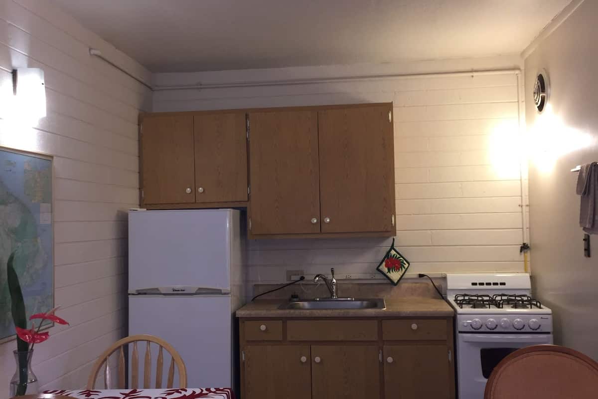 superior studio, 1 queen bed, kitchen | private kitchen | fridge, microwave, stovetop, coffee/tea maker