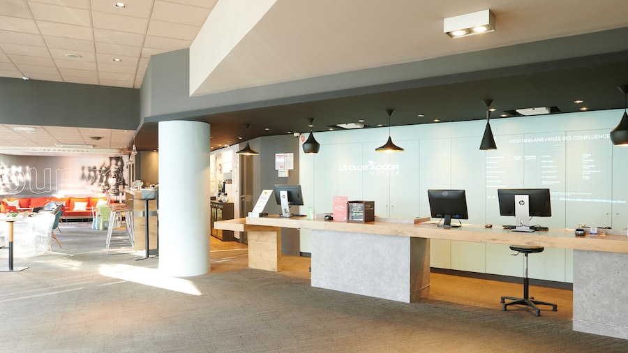 ibis Lyon Gerland Musée des Confluences