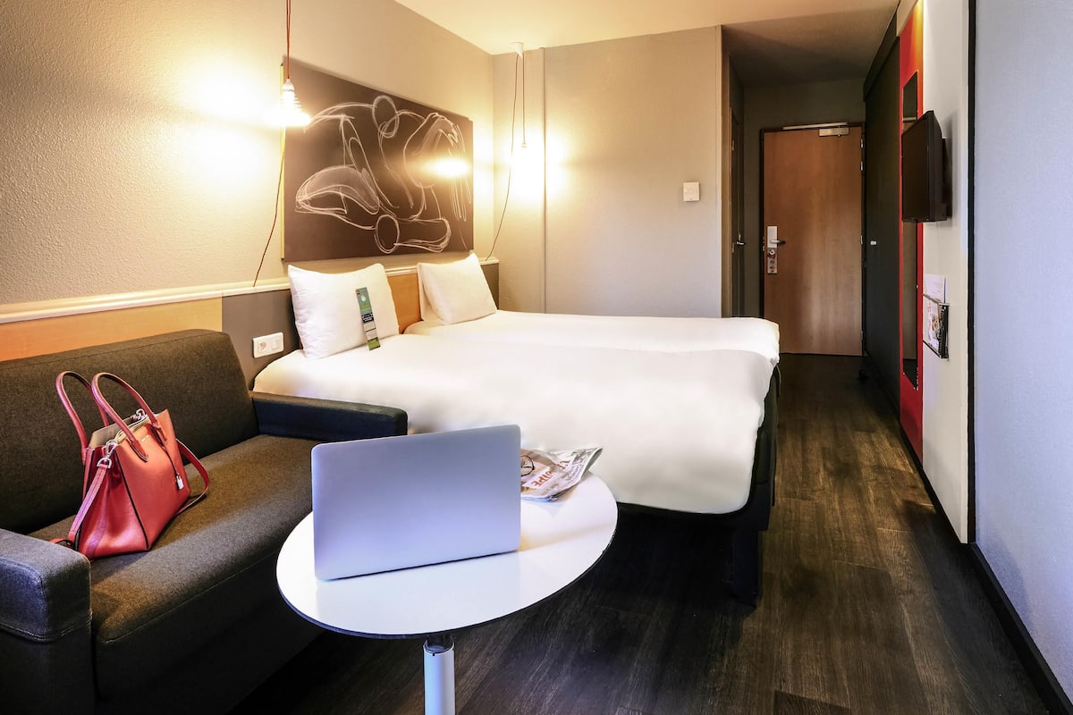 Superior Room, 1 Double Bed with Sofa bed | 1 bedroom, premium bedding, desk, laptop workspace