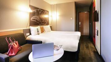 Superior Room, 1 Double Bed with Sofa bed | 1 bedroom, premium bedding, desk, laptop workspace