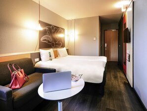 Superior Room, 1 Double Bed with Sofa bed | 1 bedroom, premium bedding, desk, laptop workspace - ibis Lyon Gerland Musée des Confluences (Lyon)