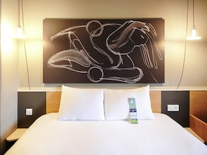 1 habitación, ropa de cama de alta calidad y escritorio