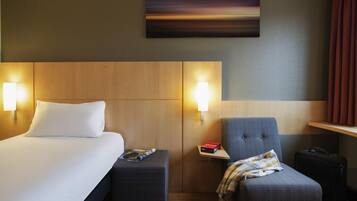 In-room safe, desk, soundproofing, iron/ironing board