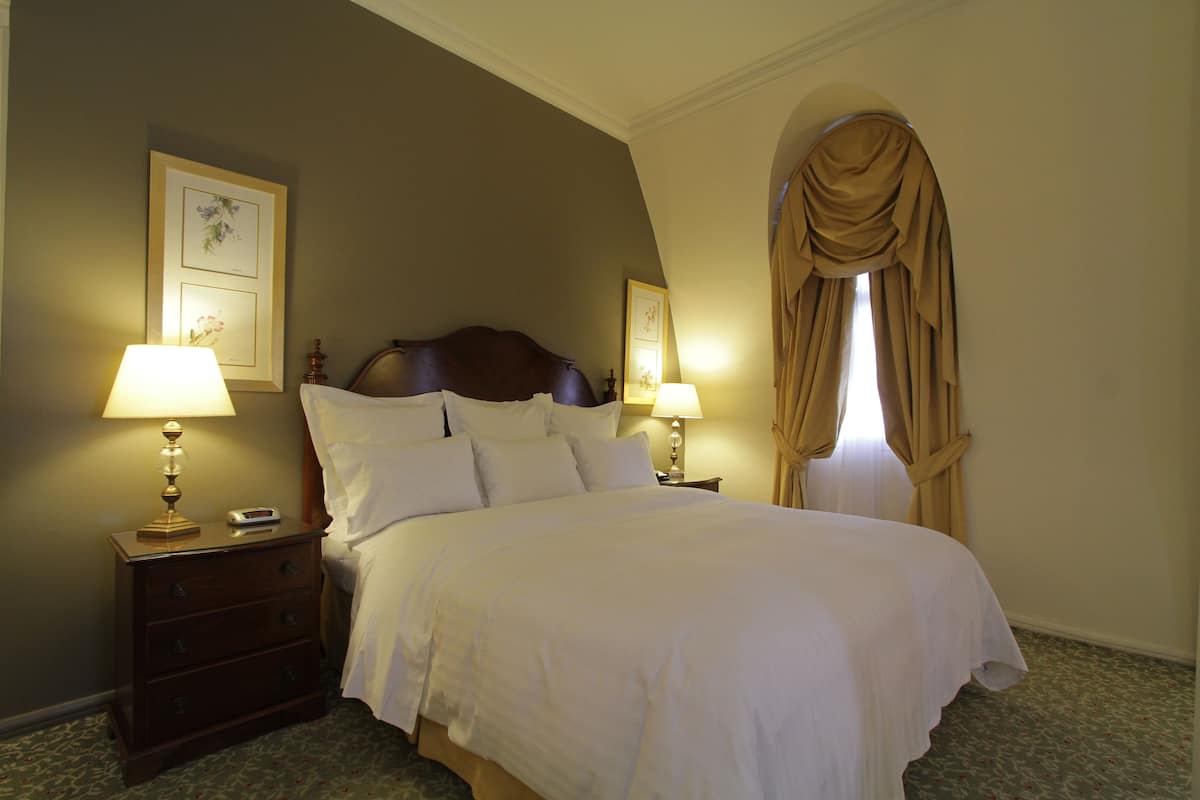 Double Room, 1 King Bed, Executive Level