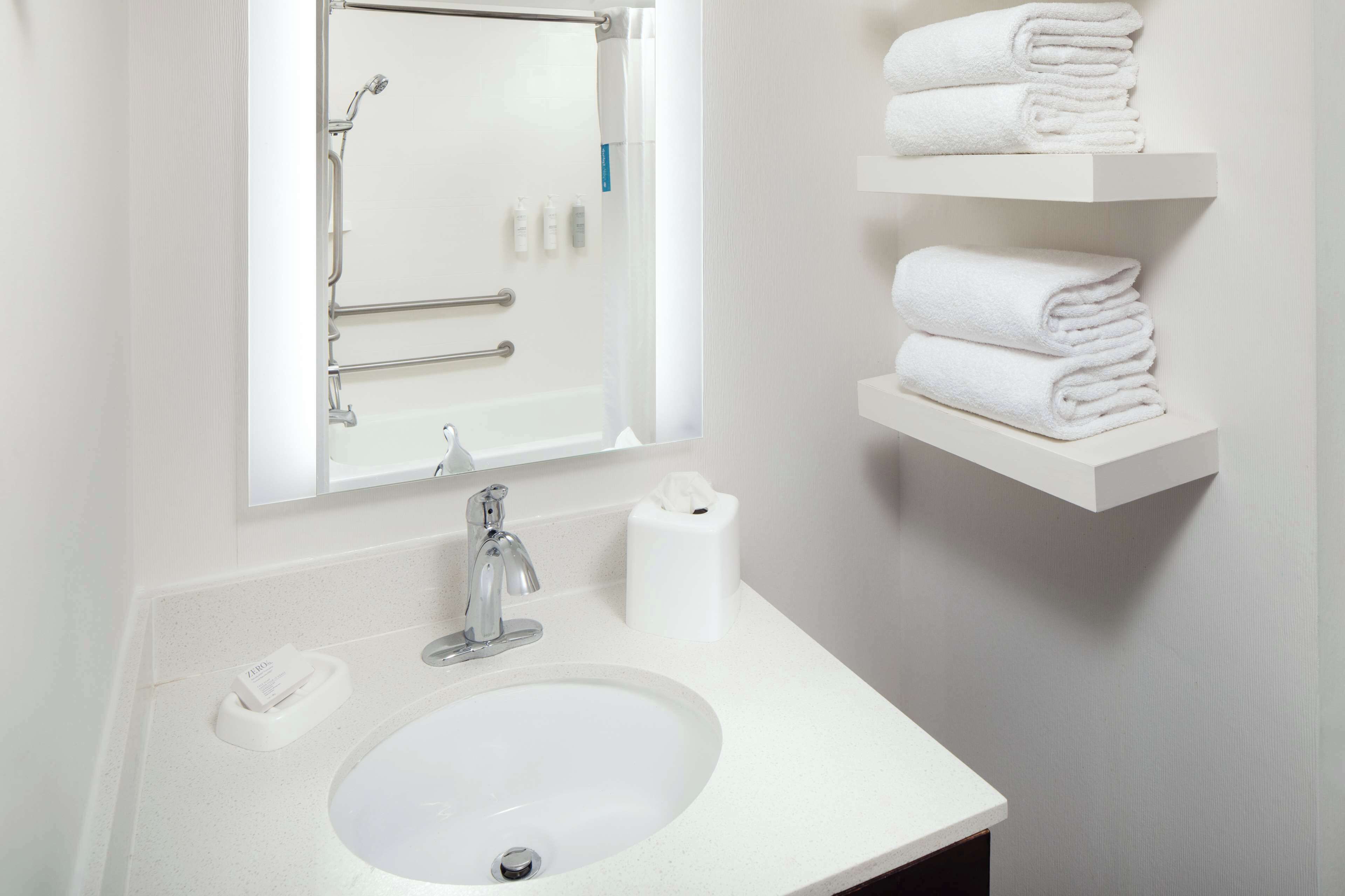 premium bedding, pillow-top beds, in-room safe, laptop workspace