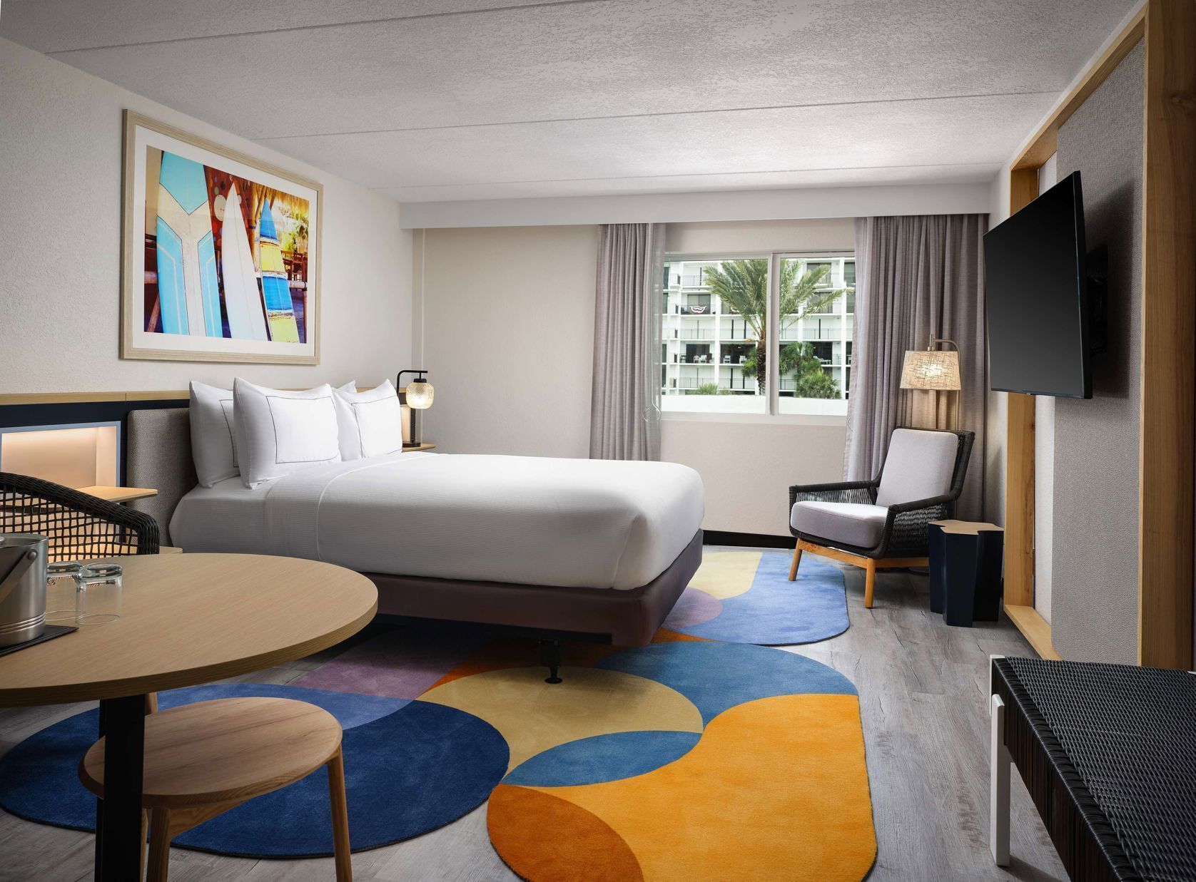 Premium bedding, in-room safe, desk, laptop workspace