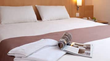 1 bedroom, in-room safe, desk, iron/ironing board