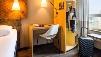 Desk, iron/ironing board, free WiFi, bed sheets