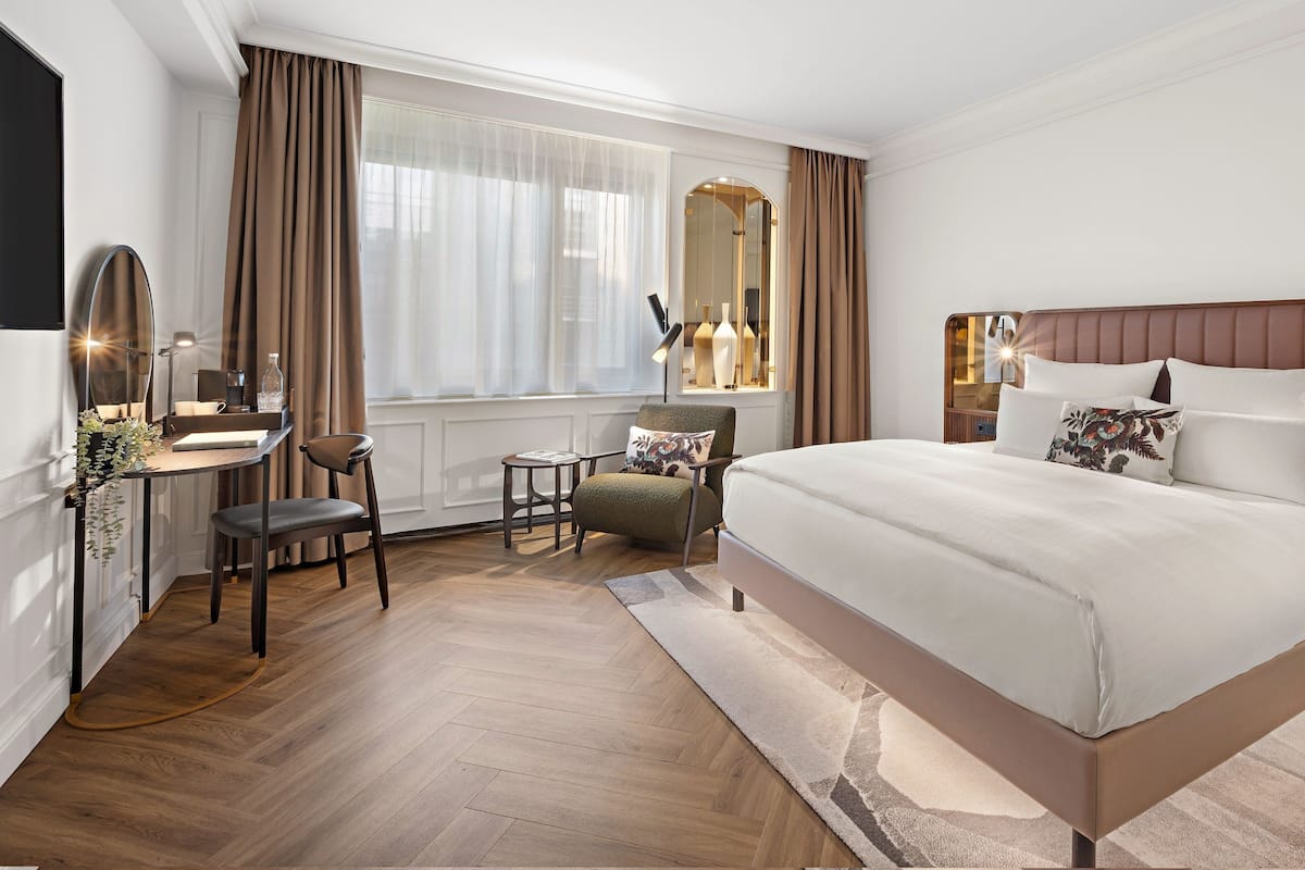 Camera Premium, 1 letto king | Biancheria da letto ipoallergenica, una cassaforte in camera