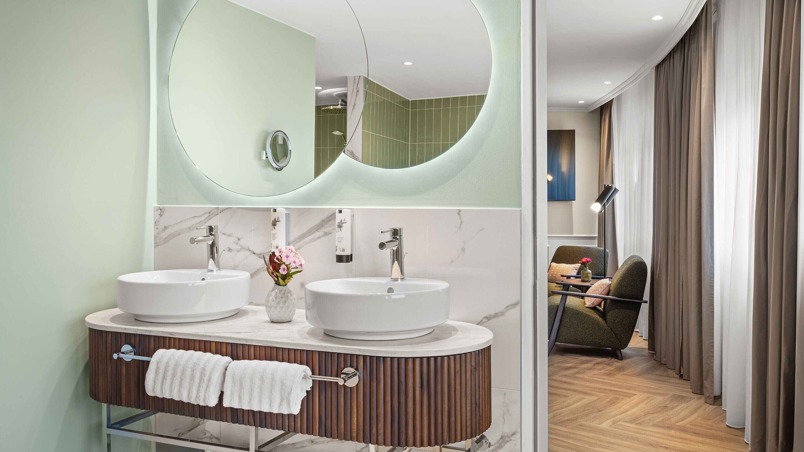 suite, 1 king bed with sofa bed (kudamm) | bathroom | hair dryer, bathrobes, towels, soap