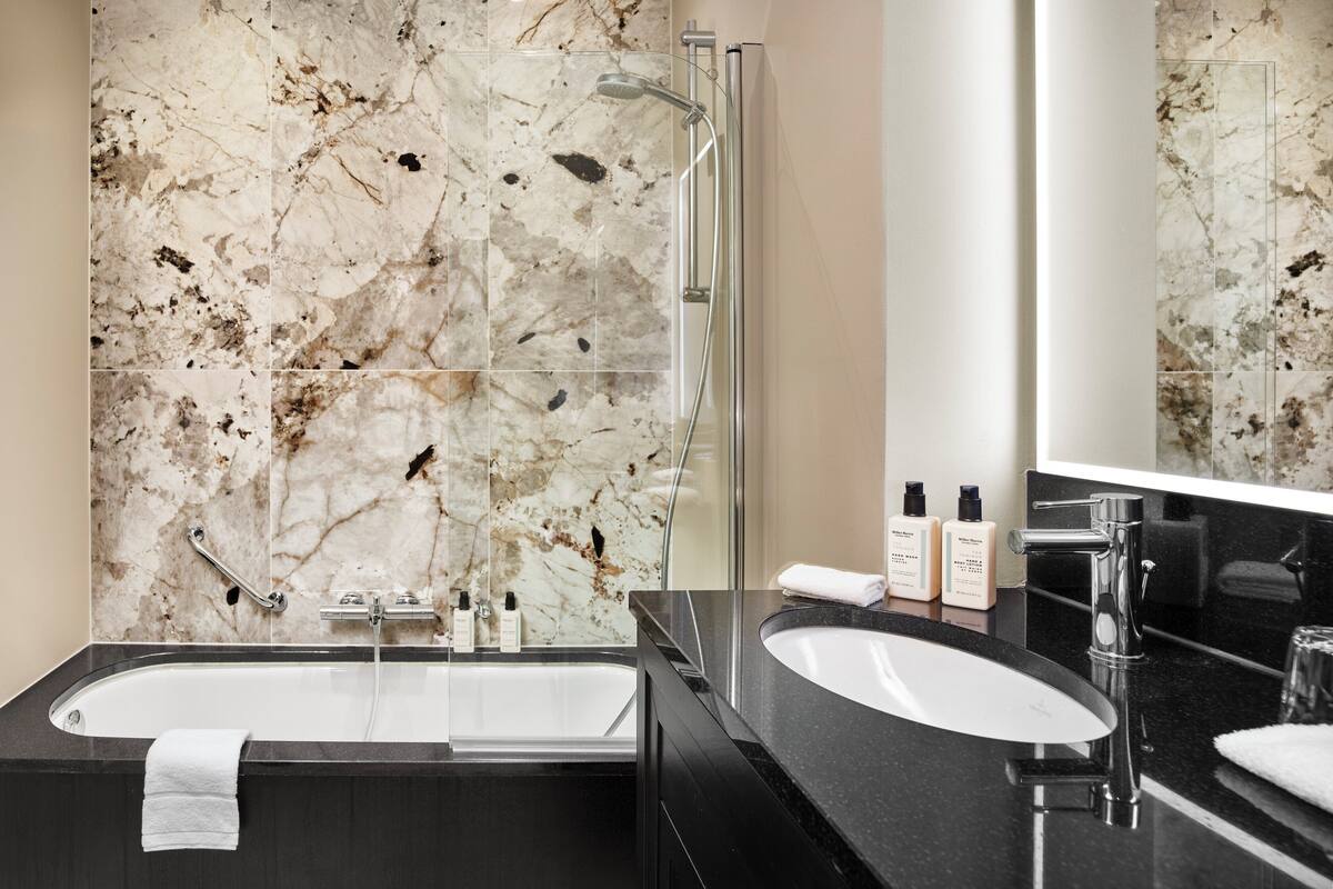 King Grand | Room amenity
