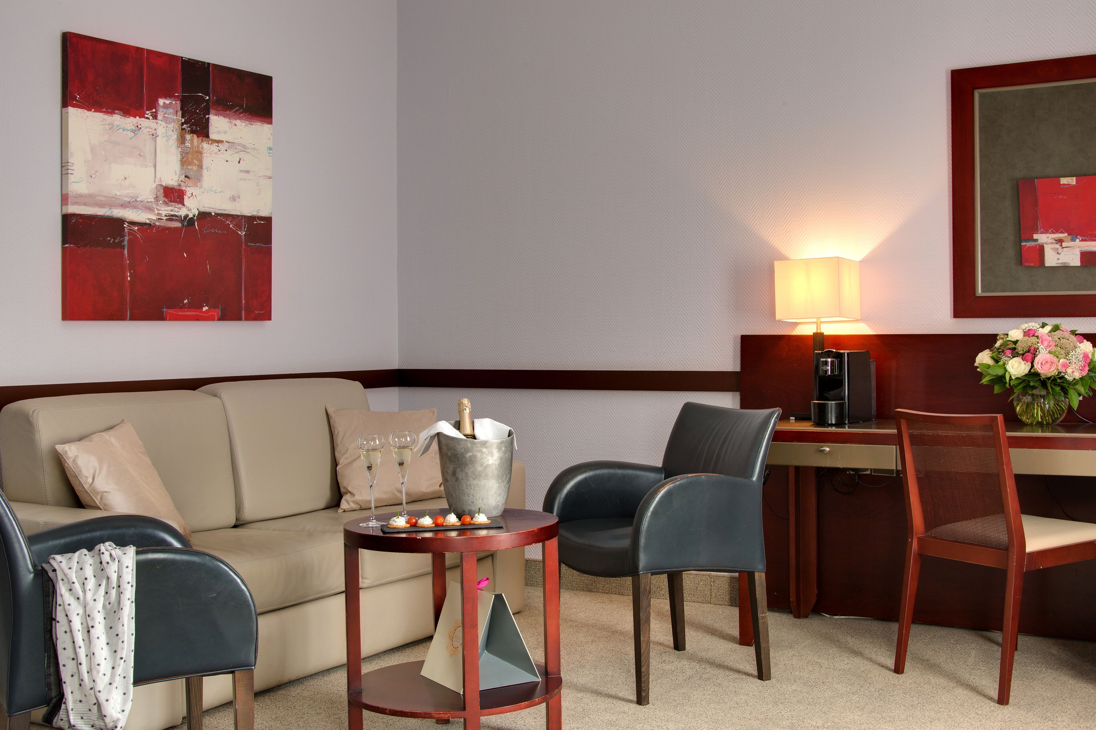 comfort suite | 1 bedroom, premium bedding, minibar, in-room safe