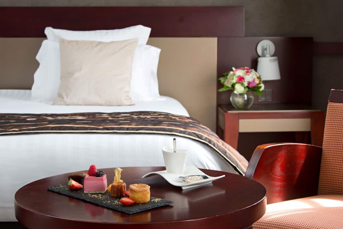 Premium bedding, minibar, in-room safe, desk