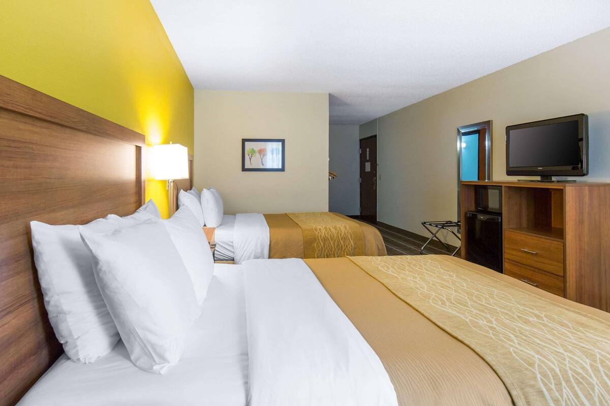 Premium bedding, pillow-top beds, desk, iron/ironing board