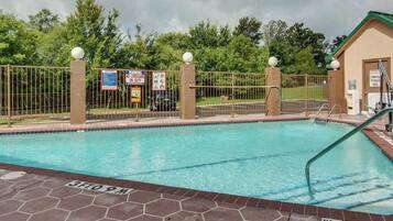 Piscina stagionale all'aperto