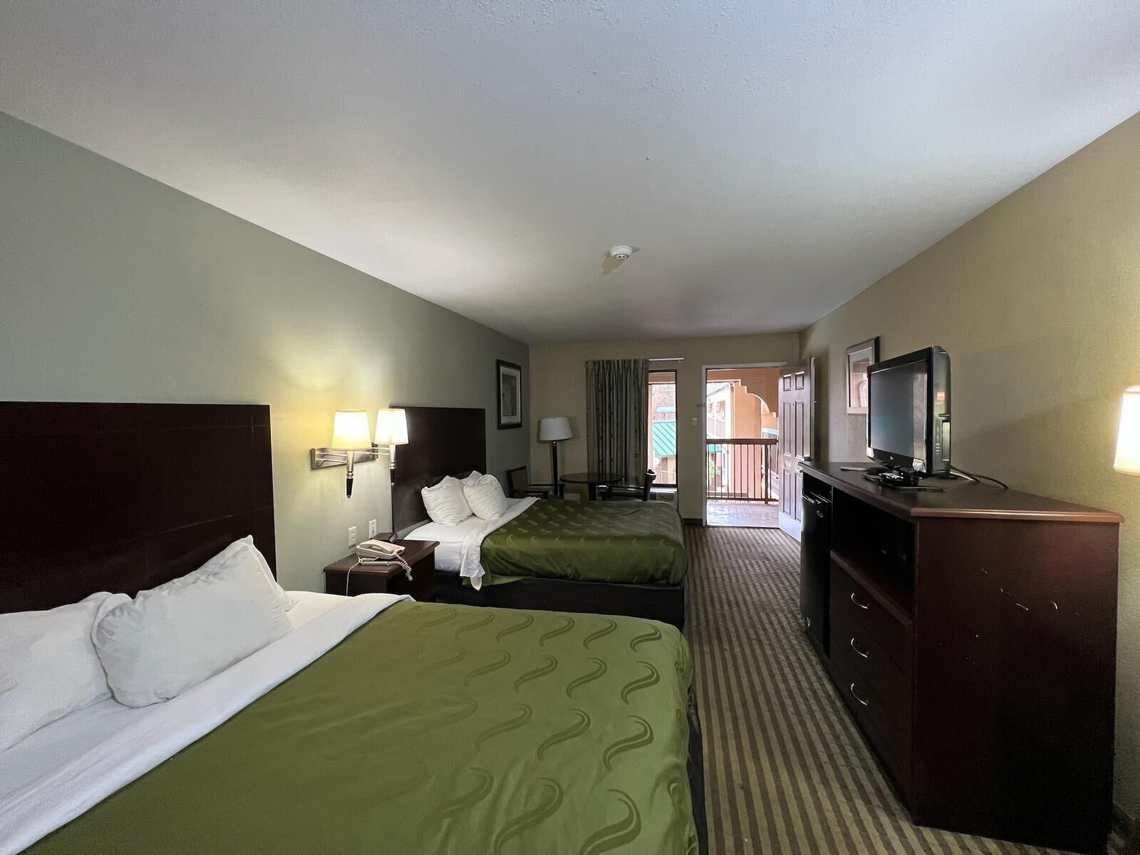 다리미/다리미판, 무료 WiFi, 침대 시트, 알람 시계