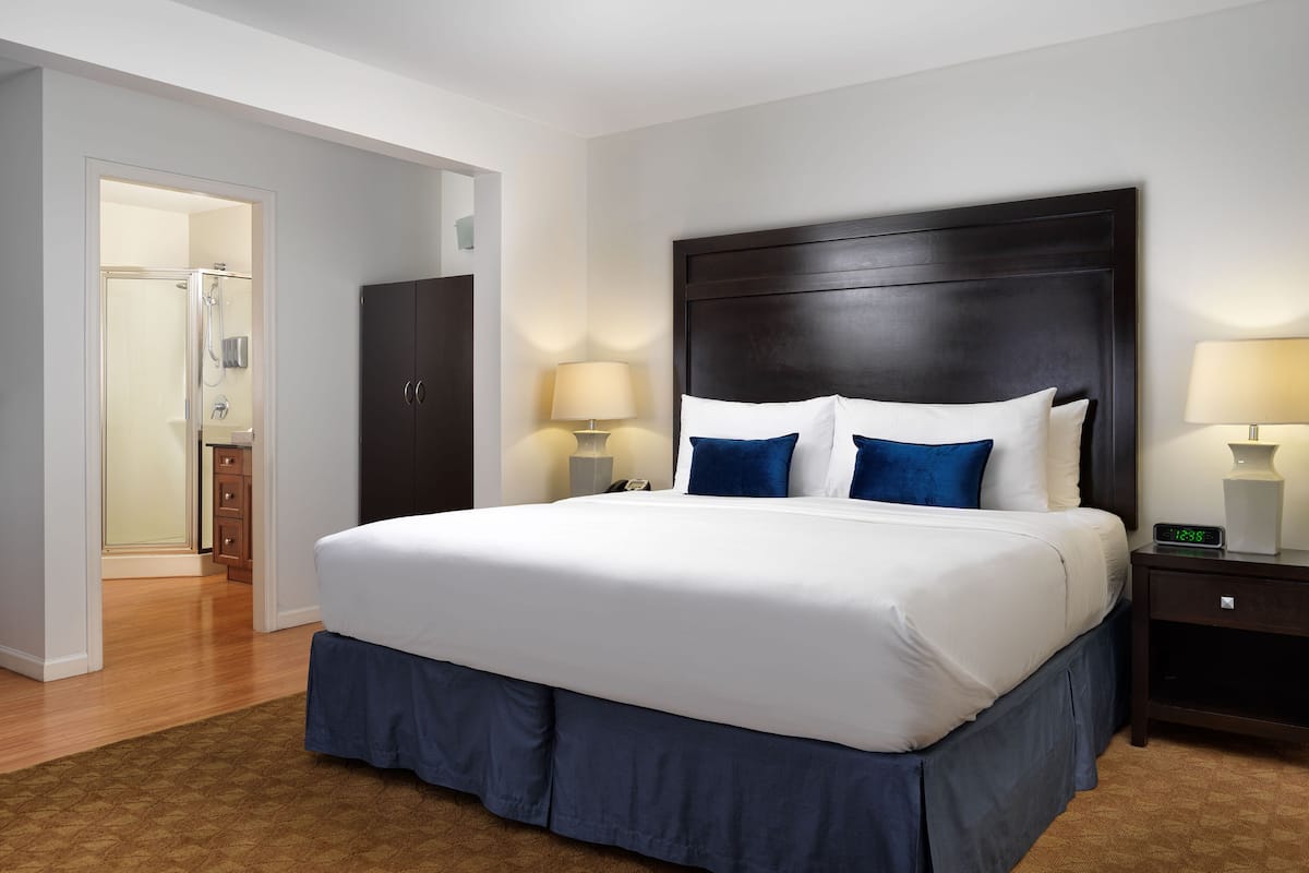 Grand Dorset Suite | 1 bedroom, in-room safe, desk, laptop workspace