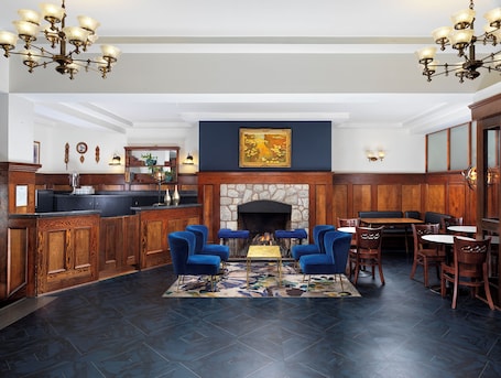 Reception. Huntingdon Hotel and Suites