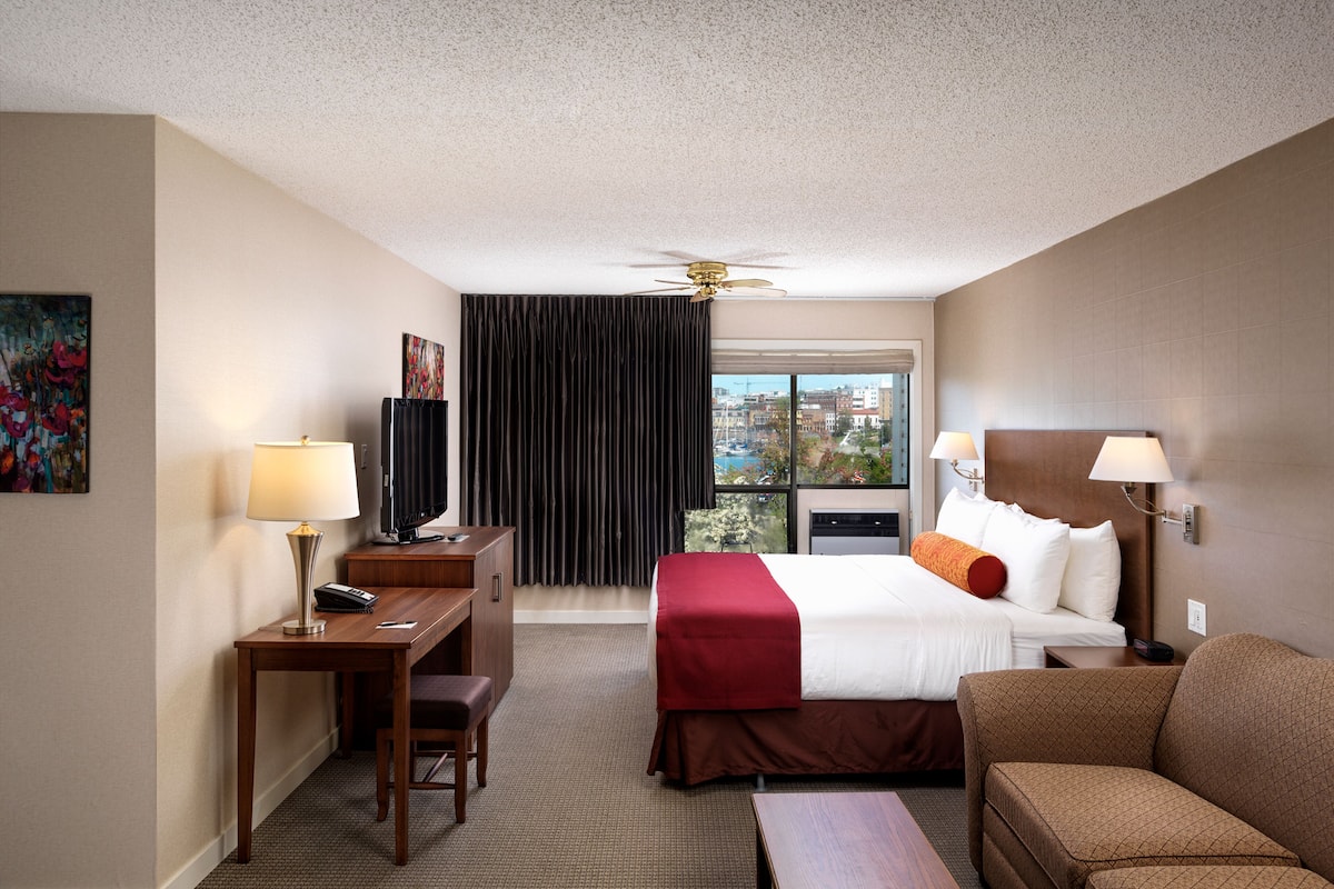 1 bedroom, in-room safe, desk, laptop workspace