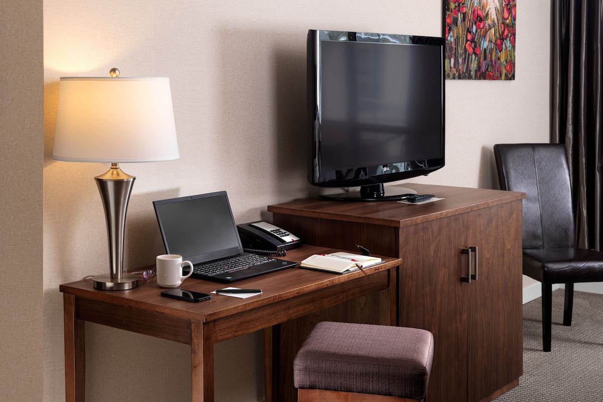 1 bedroom, in-room safe, desk, laptop workspace