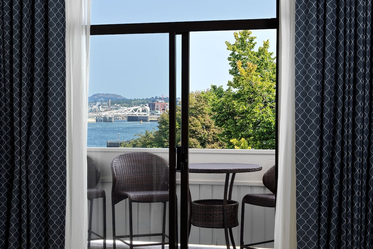 Grand Dorset Suite | City view