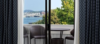 Huntingdon Hotel and Suites